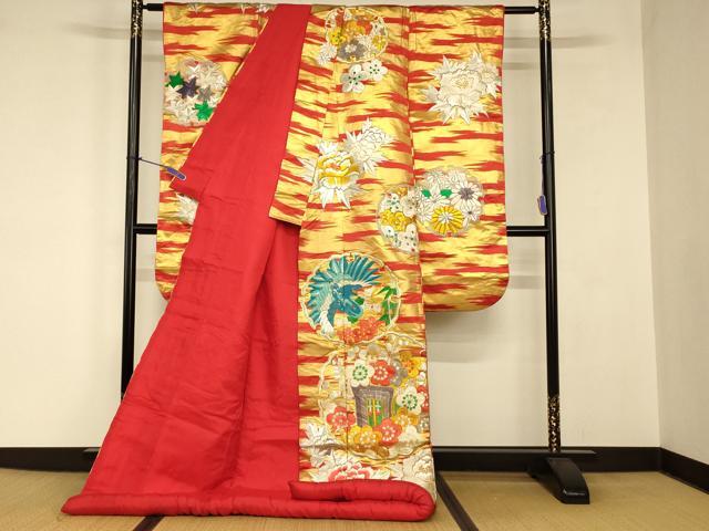 平和屋本店●色打掛　和装　婚礼　結婚式　花嫁　神社挙式　駒刺繍　飛鶴御所車丸文　金銀糸　逸品　AABJ2788fw