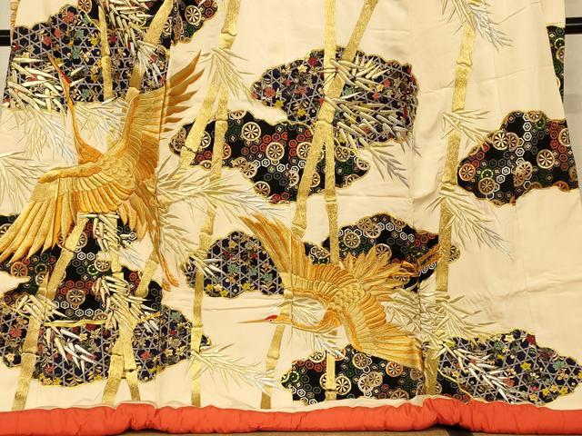 平和屋本店●色打掛　和装　婚礼　結婚式　花嫁　神社挙式　駒刺繍　飛鶴吉祥笹竹文　金銀糸　逸品　AABJ2789fw