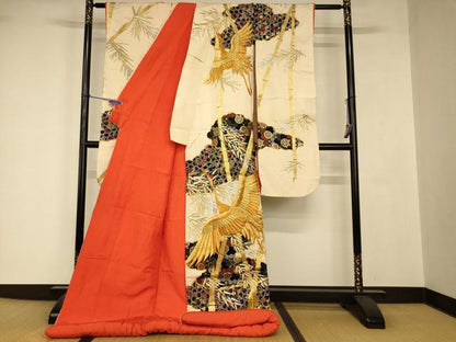 平和屋本店●色打掛　和装　婚礼　結婚式　花嫁　神社挙式　駒刺繍　飛鶴吉祥笹竹文　金銀糸　逸品　AABJ2789fw