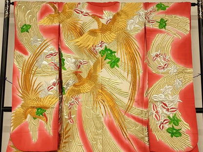 平和屋本店●色打掛　和装　婚礼　結婚式　花嫁　神社挙式　駒刺繍　鳳凰草花文　暈し染め　金銀糸　逸品　AABJ2791fw