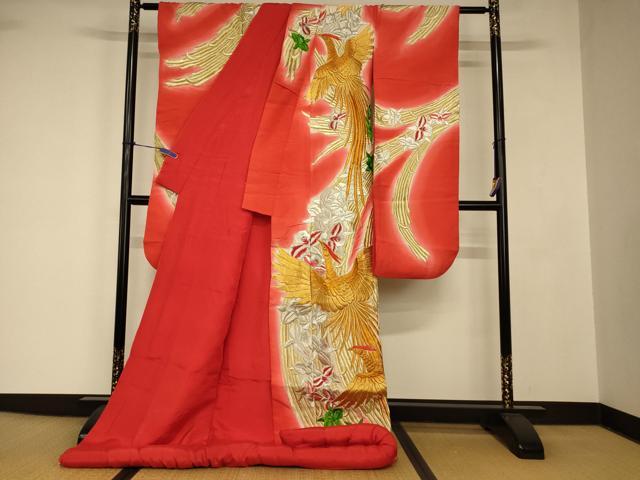 平和屋本店●色打掛　和装　婚礼　結婚式　花嫁　神社挙式　駒刺繍　鳳凰草花文　暈し染め　金銀糸　逸品　AABJ2791fw