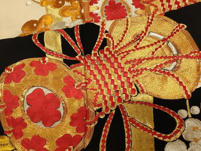 平和屋本店●色打掛　和装　婚礼　結婚式　花嫁　神社挙式　駒刺繍　花鼓笹竹文　黒地　金銀糸　逸品　AABJ2792fw