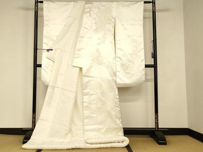 平和屋本店●白打掛　白無垢　和装　婚礼　結婚式　花嫁　神社挙式　総刺繍　孔雀松梅文　逸品　AABJ2800fw