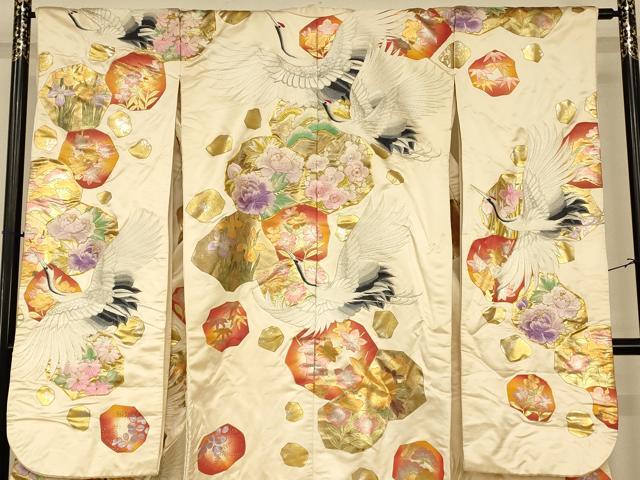 平和屋本店●色打掛　和装　婚礼　結婚式　花嫁　神社挙式　駒刺繍　飛鶴松竹梅文　金銀糸　金銀彩　逸品　AABJ2841fw