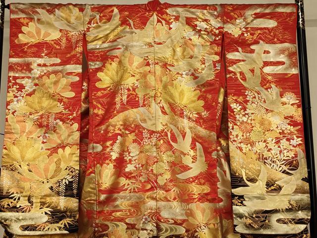 平和屋本店●色打掛　和装　婚礼　結婚式　花嫁　神社挙式　飛鶴松竹梅文　暈し染め　金銀彩　逸品　AABJ2866fw