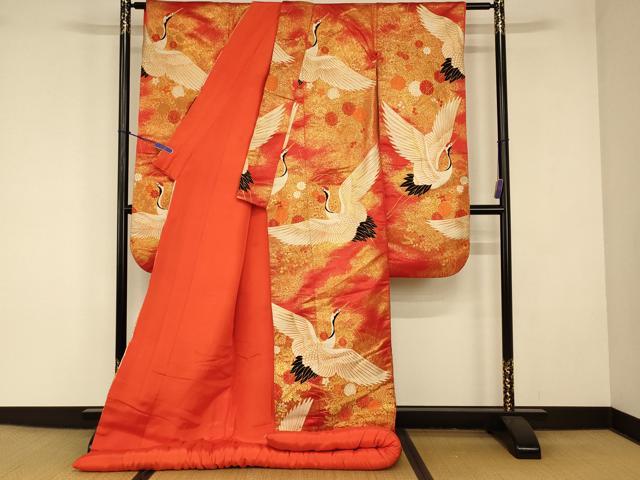 平和屋本店●色打掛　和装　婚礼　結婚式　花嫁　神社挙式　唐織　飛鶴草花文　金糸　逸品　AABJ2869fw