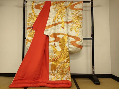 平和屋本店●中国三大刺繍　相良刺繍　駒刺繍　色打掛　和装　婚礼　結婚式　花嫁　神社挙式　鳳凰草花文　金銀糸　逸品　AABJ2872fw