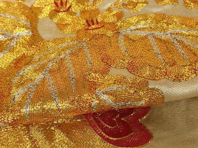 平和屋本店●中国三大刺繍　相良刺繍　駒刺繍　色打掛　和装　婚礼　結婚式　花嫁　神社挙式　鳳凰草花文　金銀糸　逸品　AABJ2872fw
