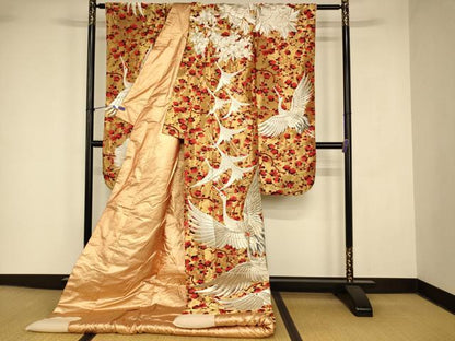 平和屋本店●色打掛　和装　婚礼　結婚式　花嫁　神社挙式　総刺繍　飛鶴松梅文　銀糸　逸品　AABJ2886fw