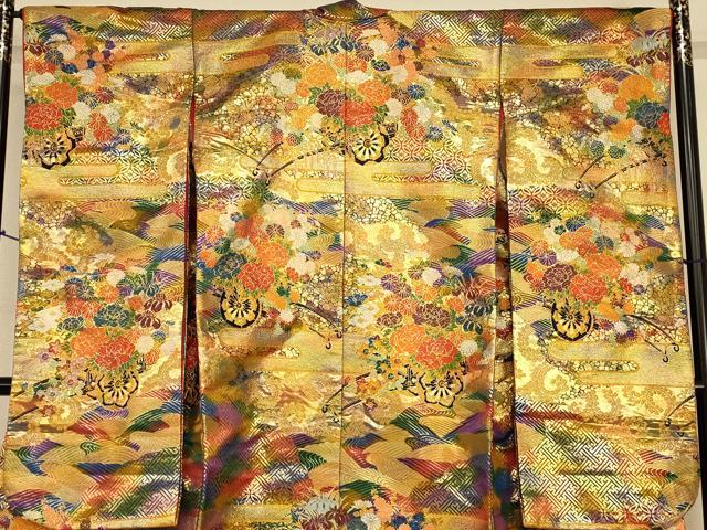 平和屋本店●色打掛　和装　婚礼　結婚式　花嫁　神社挙式　唐織　花車エ霞文　金銀糸　逸品　AABJ2891fw