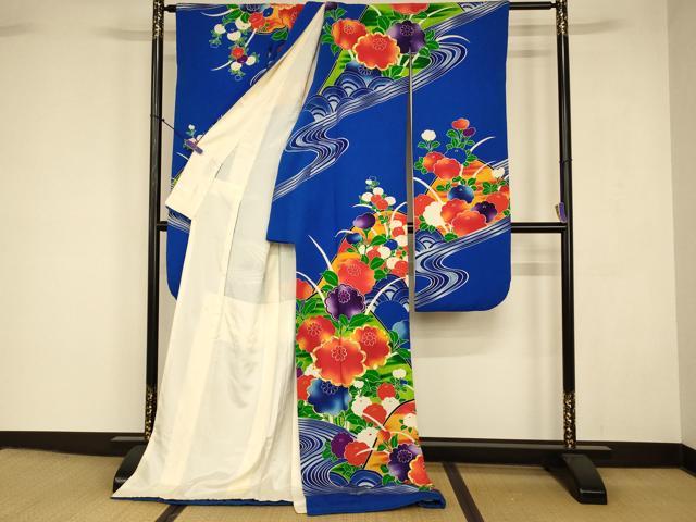 平和屋本店●お引きずり・お引き摺り・引き振袖　和装　結婚式　舞妓　芸妓　芸者　衣装　駒刺繍　草花重ね山流水文　逸品　AABJ2892fw
