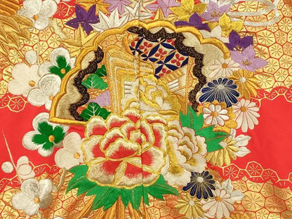 平和屋本店●色打掛　和装　婚礼　結婚式　花嫁　神社挙式　駒刺繍　飛鶴御所車文　金糸　逸品　AABJ2902fw