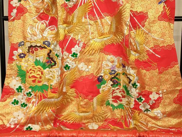 平和屋本店●色打掛　和装　婚礼　結婚式　花嫁　神社挙式　駒刺繍　飛鶴御所車文　金糸　逸品　AABJ2902fw