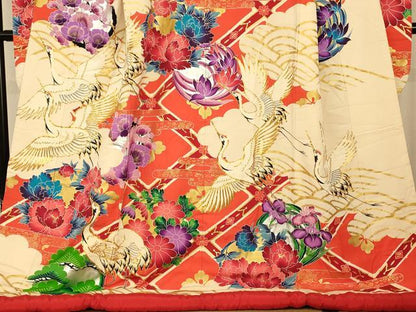 平和屋本店●色打掛　和装　婚礼　結婚式　花嫁　神社挙式　駒刺繍　飛鶴草花丸文　金銀彩　逸品　AABJ2904fw