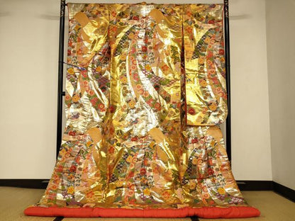 平和屋本店●色打掛　和装　婚礼　結婚式　花嫁　神社挙式　唐織　飛鶴松竹梅束ね熨斗文　暈し染め　金銀糸　逸品　AABJ2915fw