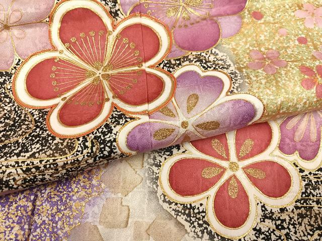 平和屋着物●紫綬褒章　巨匠『岩田専太郎』　振袖　駒刺繍　舞花文　暈し染め　金彩　正絹　逸品　AABJ2927ph