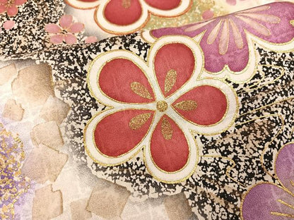 平和屋着物●紫綬褒章　巨匠『岩田専太郎』　振袖　駒刺繍　舞花文　暈し染め　金彩　正絹　逸品　AABJ2927ph