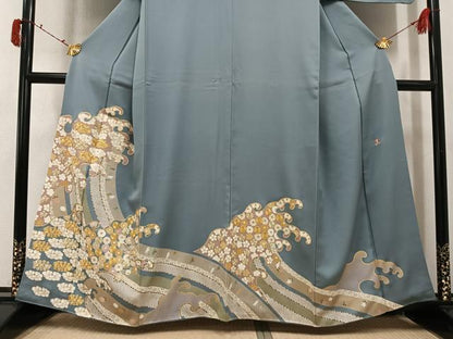 平和屋着物●染匠　久保耕　色留袖　駒刺繍　立波草花文　金彩　丹後ちりめん　反端付き　正絹　逸品　AABJ2930ph