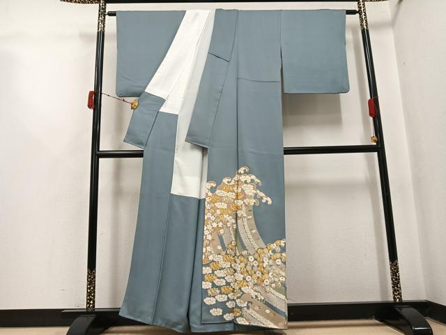 平和屋着物●染匠　久保耕　色留袖　駒刺繍　立波草花文　金彩　丹後ちりめん　反端付き　正絹　逸品　AABJ2930ph