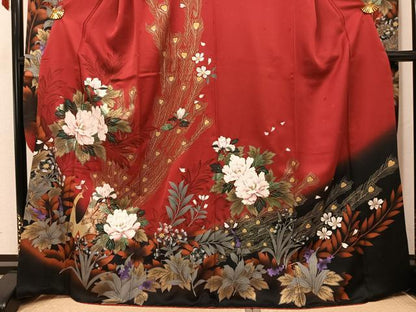 平和屋着物●豪華振袖　孔雀花文　暈し染め　金彩　正絹　逸品　AABJ2948ph