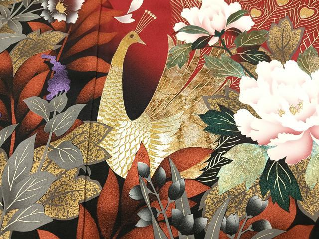 平和屋着物●豪華振袖　孔雀花文　暈し染め　金彩　正絹　逸品　AABJ2948ph