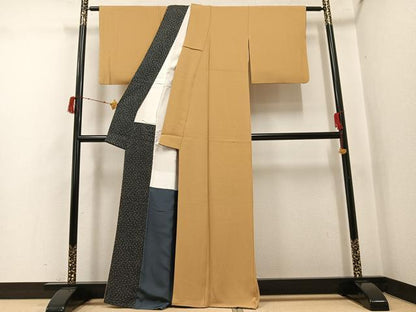 平和屋着物●ファッションデザイナー 花井幸子　色無地　黄橡色　正絹　逸品　AABJ2971ph