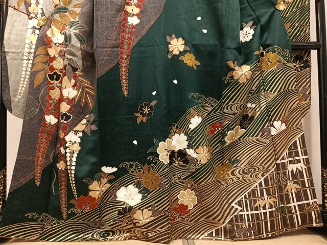 平和屋着物●豪華振袖　駒刺繍　立波花文　金彩　正絹　逸品　AABJ2973ph
