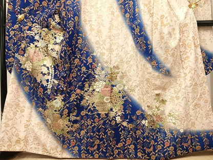 平和屋着物●豪華振袖　草花文　暈し染め　金銀彩　正絹　逸品　AABJ2976ph