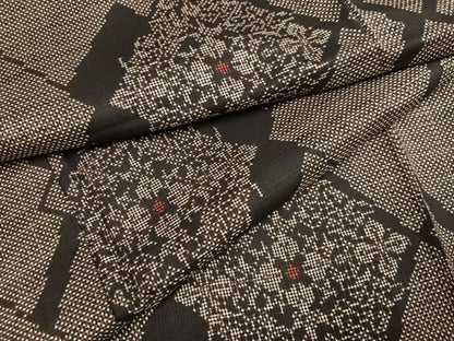平和屋着物●本場大島紬　一元7マルキ　花菱文　正絹　逸品　AABJ2996ph