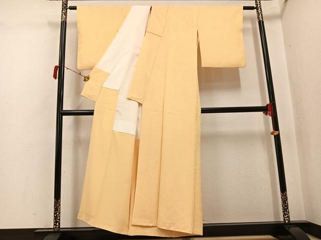 平和屋着物●上質な色無地　花唐草地紋　蜂蜜色　正絹　逸品　AABJ3000ph