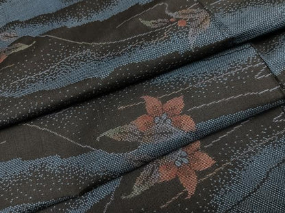 平和屋着物●本場大島紬　カタス9マルキ　草花文　正絹　逸品　AABJ3014ph