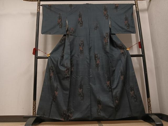 平和屋着物●本場大島紬　カタス7マルキ　草花文　正絹　逸品　AABJ3035ph