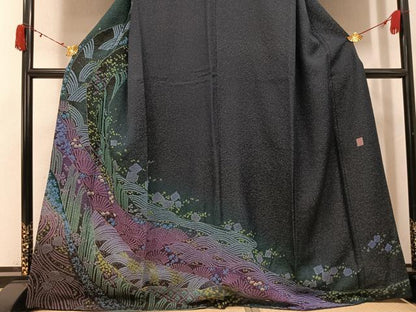 平和屋着物●十日町　名門　滝泰謹製　訪問着　中国三大刺繍　相良刺繍　おぼろ染め　重ね絞り　梅　金通し地　正絹　逸品　AABJ3063ph