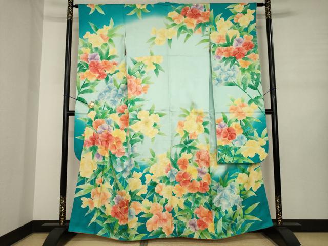 平和屋着物●豪華振袖　駒刺繍　草花文　暈し染め　金彩　正絹　逸品　AABJ3098ck