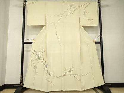 平和屋着物●訪問着　友禅　作家物　枝花文　鳥の子色地　正絹　逸品　AABJ3143ck
