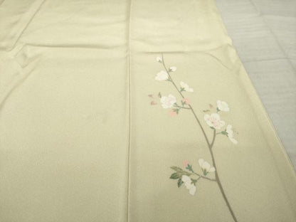 平和屋着物●訪問着　友禅　作家物　枝花文　鳥の子色地　正絹　逸品　AABJ3143ck