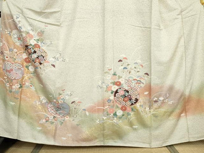 平和屋着物●訪問着　駒刺繍　枝花文　暈し染め　金彩　正絹　逸品　AABJ3178cs