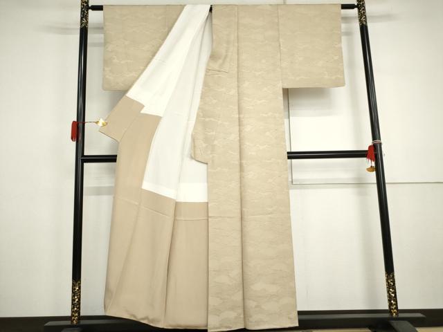 平和屋着物●上質な色無地　雲重ね地紋　白橡色　正絹　逸品　AABJ3194cs