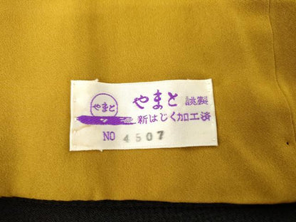 平和屋着物●上質な小紋　楓　黒地　金彩　鬼しぼ縮緬　やまと誂製　正絹　逸品　未使用　AABJ3217cs