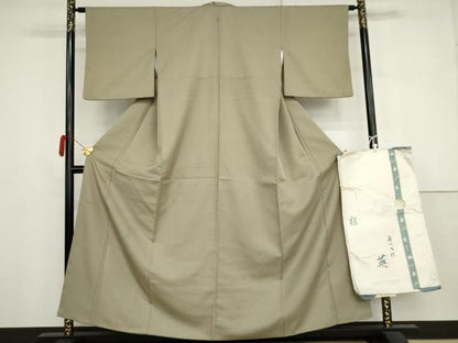 平和屋着物●洗える最高級着物　＜英＞はなぶさ謹製　色無地　花尽くし地紋　山葵色　たとう紙付き　洗える着物　AABJ3233cs