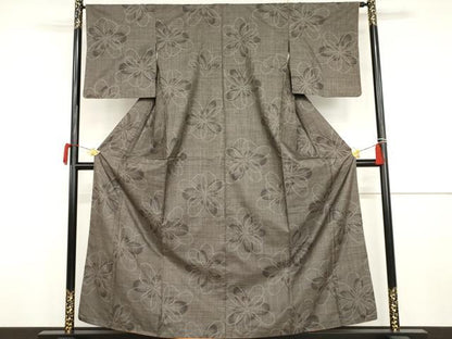 平和屋着物●本場大島紬　一元7マルキ　泥染め　舞花文　正絹　逸品　AABJ3246cs
