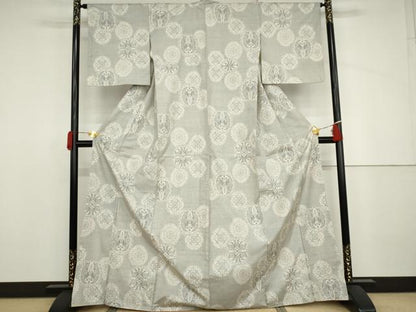 平和屋着物●本場大島紬　白大島　カタス9マルキ　鳳凰花絵皿文　正絹　逸品　AABJ3702cs