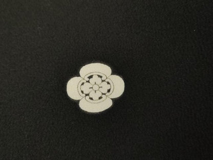 平和屋着物●豪華黒留袖　刺繍　鳳凰更紗花文　金糸　金彩　正絹　逸品　AABJ3729cs