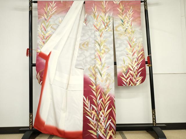平和屋着物●紫綬褒章　巨匠『岩田専太郎』　振袖　駒刺繍　枝葉文　暈し染め　金銀彩　正絹　逸品　AABJ3739cs