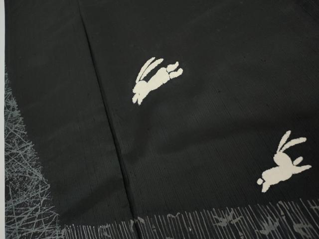 平和屋着物●訪問着　紬地　跳び兎　黒地　正絹　逸品　AABJ3750cs