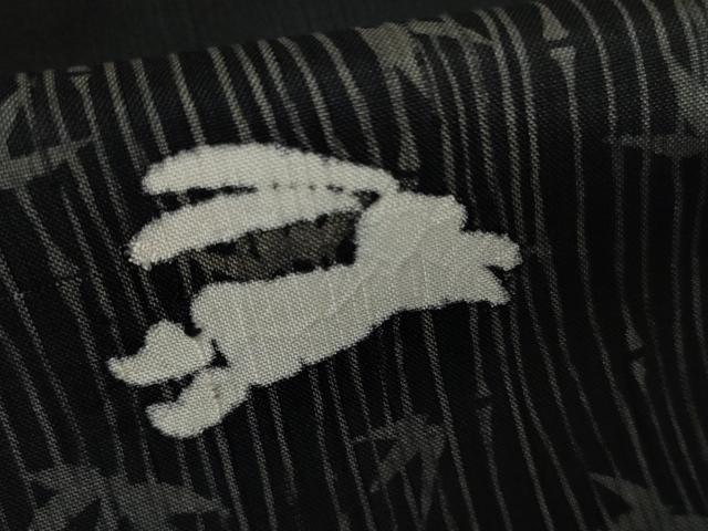 平和屋着物●訪問着　紬地　跳び兎　黒地　正絹　逸品　AABJ3750cs