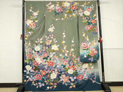 平和屋着物●豪華振袖　友禅　作家物　枝花文　暈し染め　ロング丈　正絹　逸品　AABJ3751cs