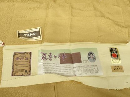平和屋着物●上質な色無地　刺繍　堅牢染　ワンポイント　花丸文　卵色　金糸　反端付き　正絹　逸品　AABJ3763cs