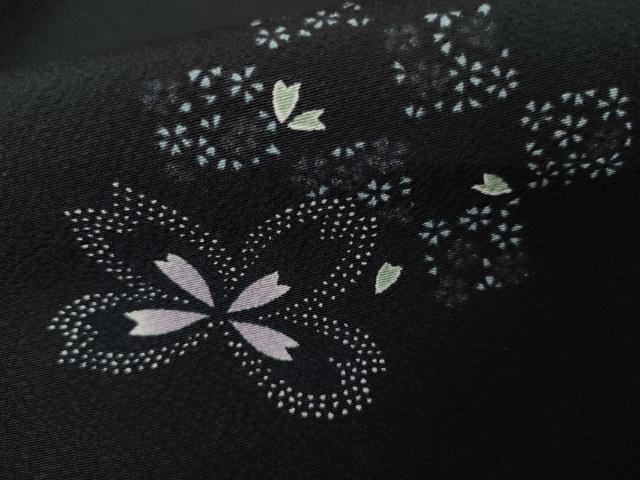 平和屋着物●上質な小紋　花蝶文　黒地　三越扱い　丹後ちりめん　反端付き　正絹　逸品　AABJ3765cs