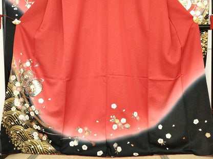 平和屋着物●豪華振袖　立波花鼓文　暈し染め　金銀彩　金通し地　鈴乃屋扱い　正絹　逸品　AABJ3767cs